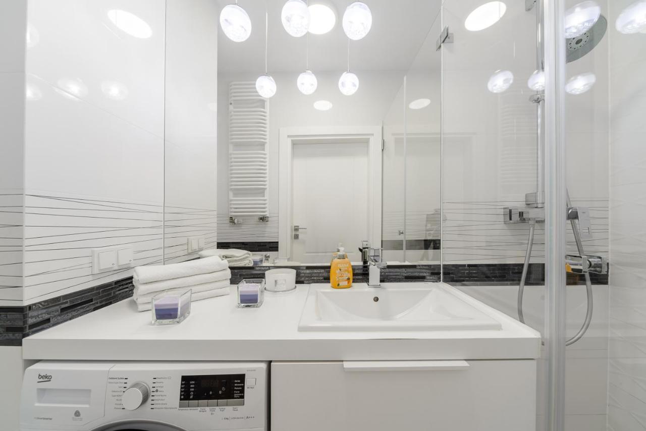 Luxury Apartment On Grzybowska Street Varşova Dış mekan fotoğraf